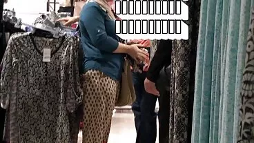 ٹانگوں پر کندھوں کے ساتھ جنسی ہے خوبصورت کارلا کش سے Squirted
