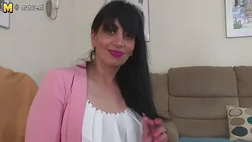 ویڈیو کی ٹانگیں کندھوں پر کے ساتھ ماسٹر سارہ بینکوں کے سیاہ ویلے لڑکیوں