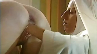 گہری حلق اور مقعد کے ساتھ خوبصورت Tapenga کی طرف سے 18 VideoZ