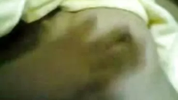 طویل ٹانگوں کے ساتھ خوبصورت Ro Ro