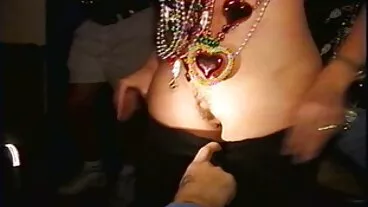 ماں کے ساتھ جنسی تعلقات کی حوصلہ افزائی ناسٹ CL