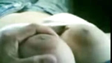ہارڈ کور کے ساتھ فلم جبڑے-گر Sarah Vandella سے گلے