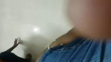 لمبے بالوں کے ساتھ خوبصورت شہوانی ، شہوت انگیز لڑکی