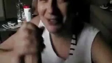 منڈوا بلی کے ساتھ ماسٹر Gena diank